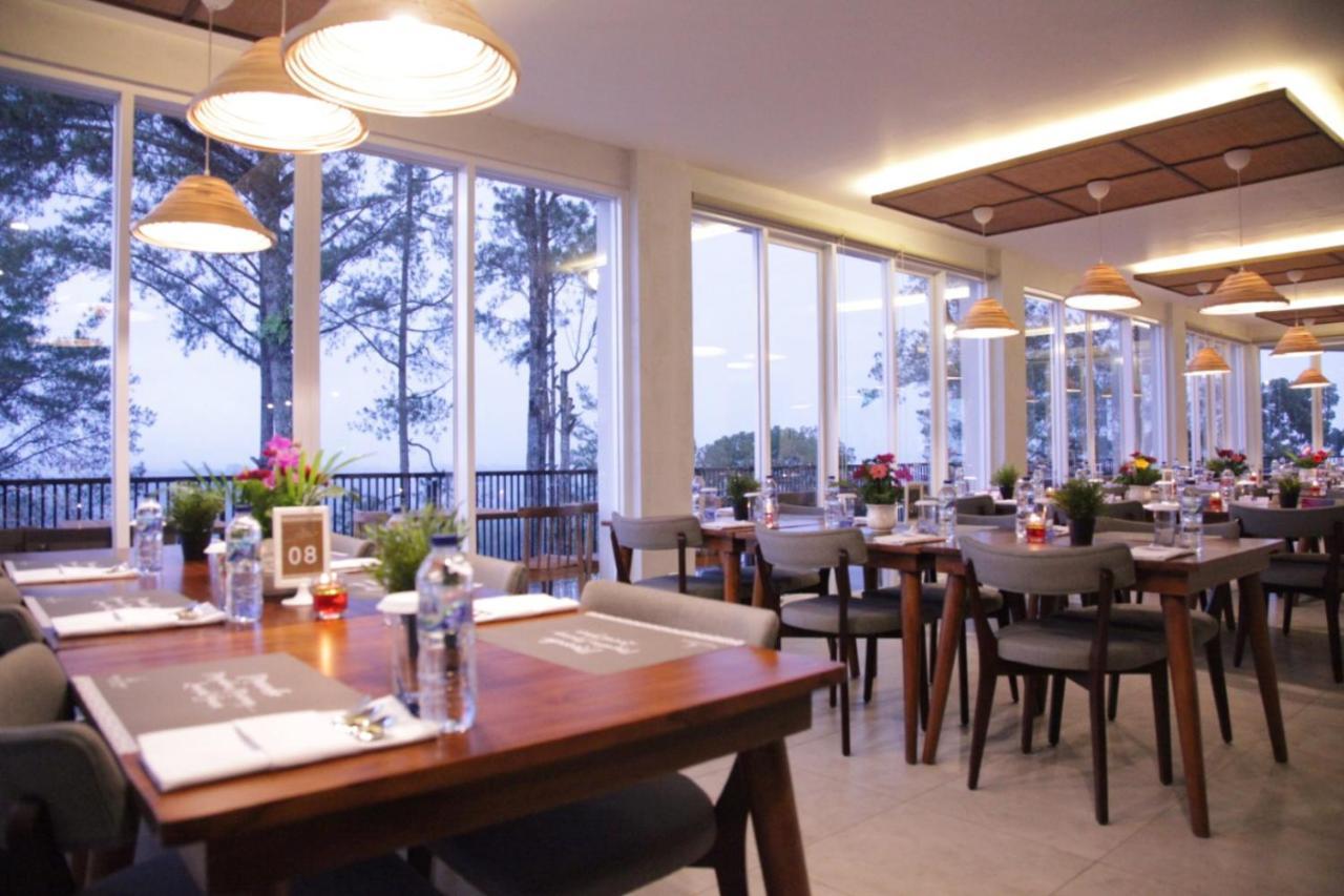 The Balcone Suites & Resort Bukittinggi Exterior photo