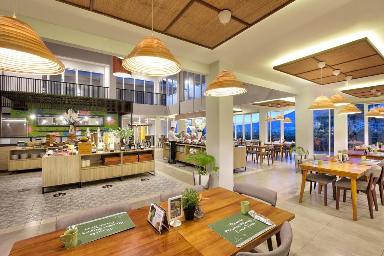The Balcone Suites & Resort Bukittinggi Exterior photo