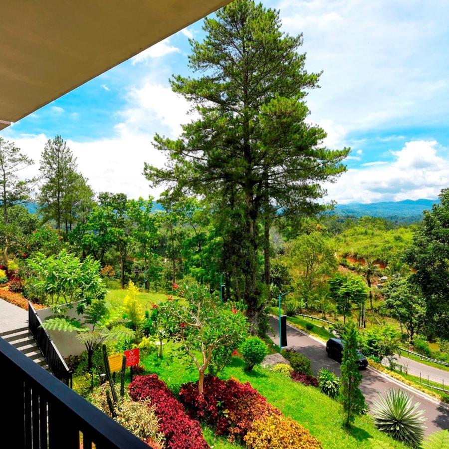 The Balcone Suites & Resort Bukittinggi Exterior photo