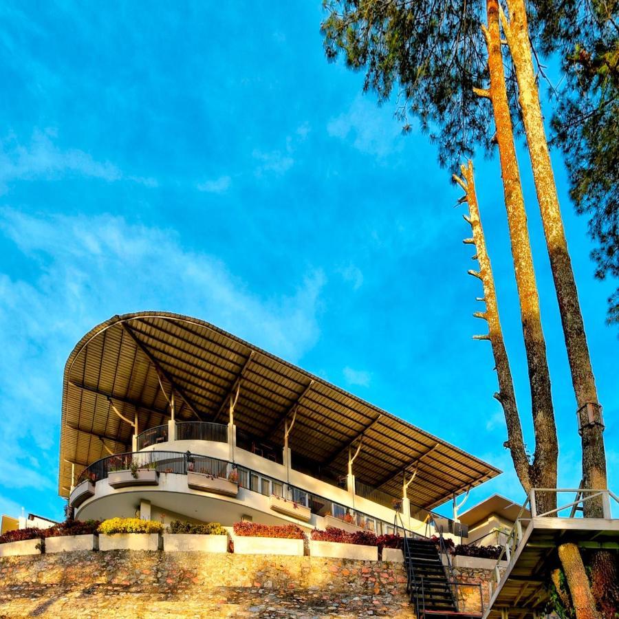 The Balcone Suites & Resort Bukittinggi Exterior photo